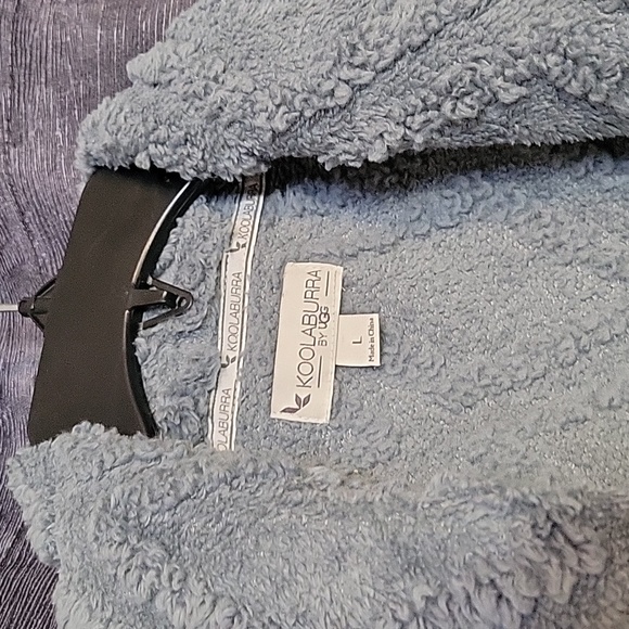 Kookaburra by Ugg Embossed Sherpa Vest Size Lg - Picture 3 of 9